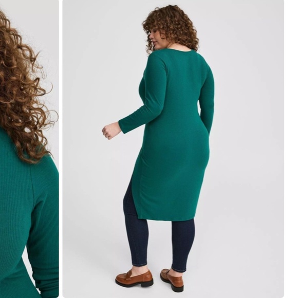 TORRID Super Soft Rib Scoop Neck Asymmetrical Hem Top - Botanical Garden - 5X - Picture 2 of 11